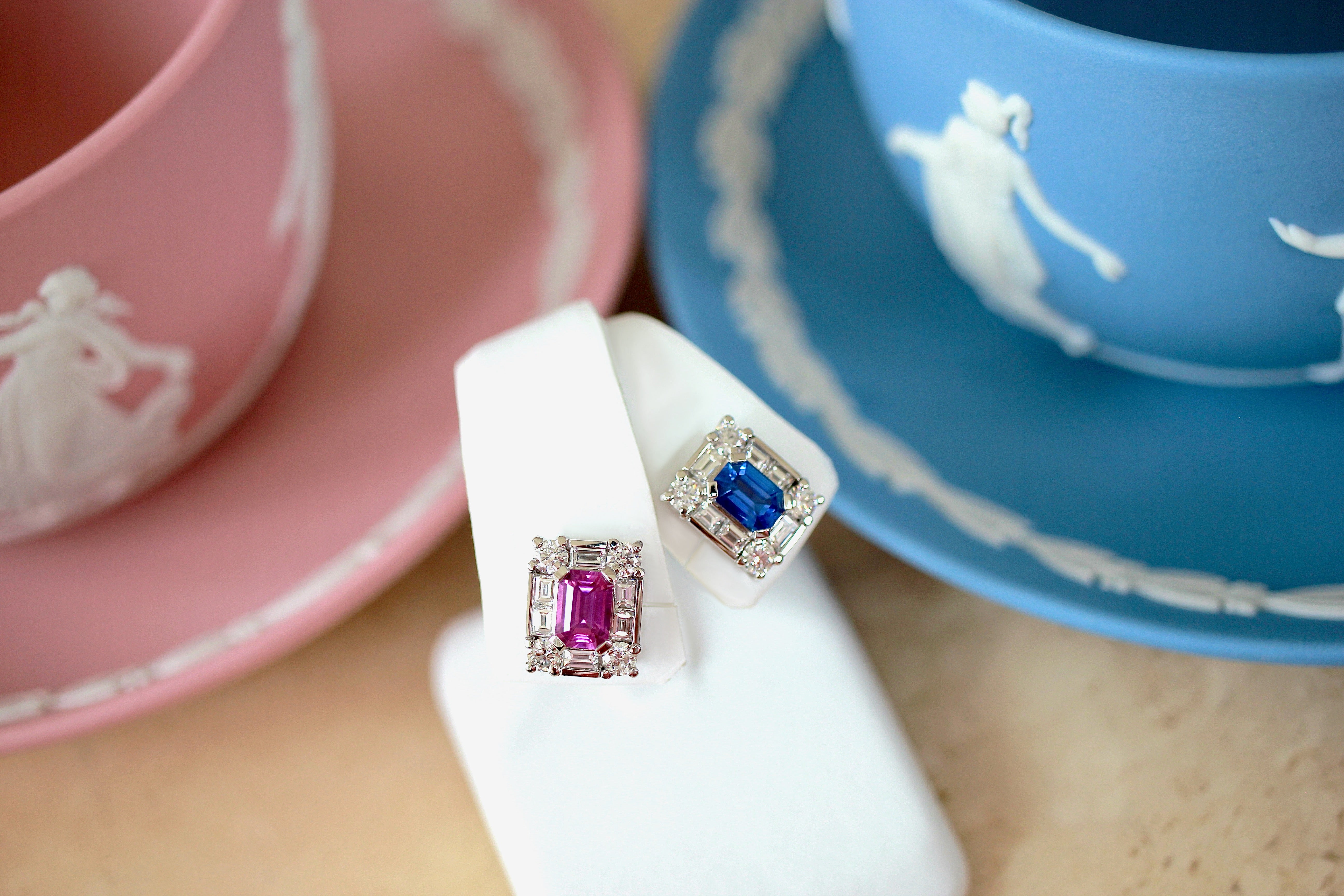 イリーシージュエリー Ery,C Jewelry erycjewelry eryc イリーシー ダイヤモンド  記念日ジュエリー トリプルエクセレント ハートアンドキューピット ラウンド ブリリアントカット 誕生日プレゼント ラウンドシェイプ プラチナ 金 18K 3ct 3カラット ご褒美ジュエリー ハイジュエリー クリスマスプレゼント カナダマーク GIA 天然  ピンク ブルー サファイア 非加熱 無処理 スリランカ産 アシンメトリー  アシメピアス エメラルドカット バゲット ピアス 一点もの high jewelry rings gold jewelry diamond VVS VS 宝石 財産 アート 投資 art 3EX H&C hearts and allows CanadaMark  F+ VS round brilliant cut platinum pink blue color sapphire asymmetrical earrings