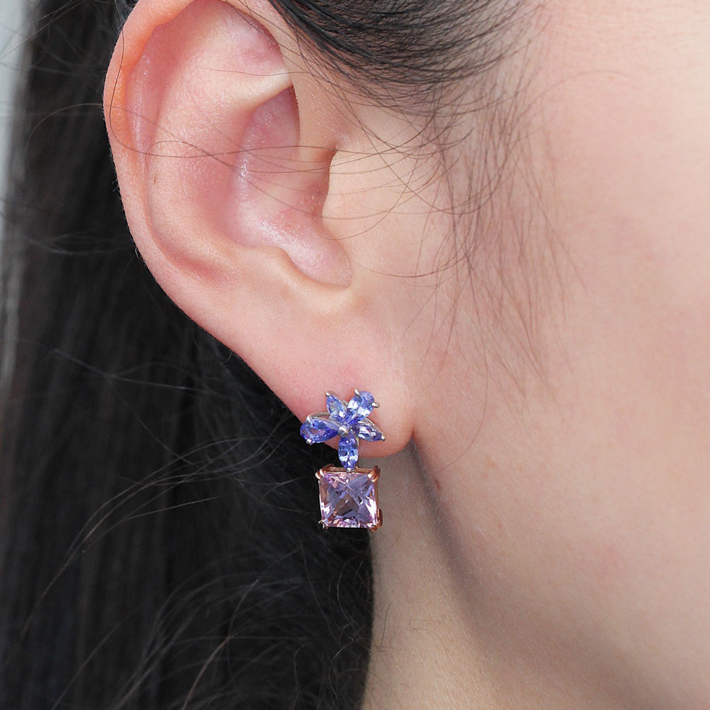 イリーシージュエリー Ery,C Jewelry erycjewelry eryc イリーシー ダイヤモンド  記念日ジュエリー クンツァイト タンザナイト ファンシーカット  誕生日プレゼント ラウンドシェイプ  金 18K ご褒美ジュエリー  ハイジュエリー  ジュエリーコーデ  クリスマスプレゼント 天然石 4カラット 4ct 1.3ct ペアシェイプ 一点もの high jewelry goldjewelry diamond 宝石 財産 アート 投資 diamond art お花 カラフル マルチカラー ピアス flower earrings dior ディオール kunzite tanzanite 950プラチナ ローズゴールド 950 platinum rose gold